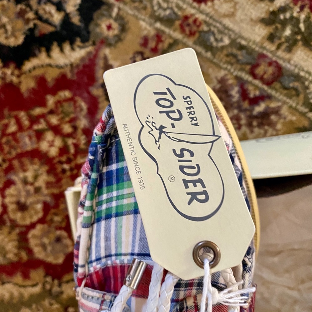 New in Box Sperry Topsider Madras Boat Shoes - Picture 2 of 4